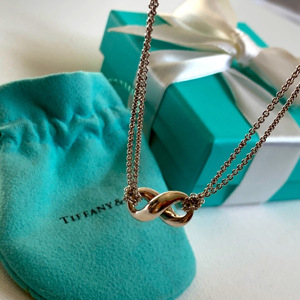 Tiffany & Co. Infinity pendent necklace
